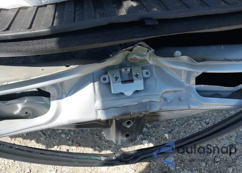 2017 Toyota Rav4 Xle z USA, uszkodzony, nr VIN 2T3RFREV5HW656166